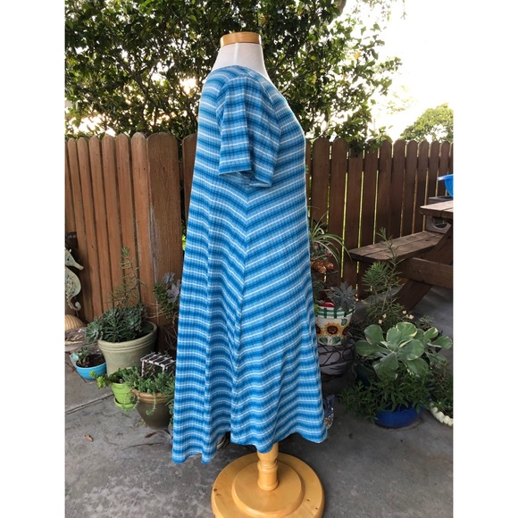 NWOT LuLaRoe Carly Dress - Picture 2 of 3